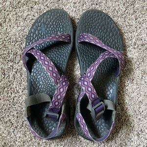Women’s size 10 Chacos